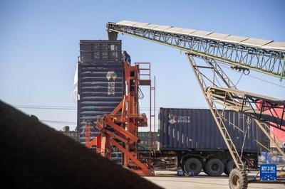 中國(guó)產(chǎn)糧第一大省秋糧收購(gòu)有序展開(kāi)，集裝箱購(gòu)銷新模式助力效率提升